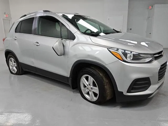 KL7CJLSBXLB322676 2020 2020 Chevrolet Trax- 1LT 4