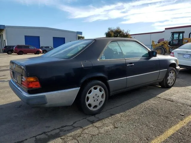 WDBEA51E2NB673330 1992 1992 Mercedes-Benz 300- CE 3