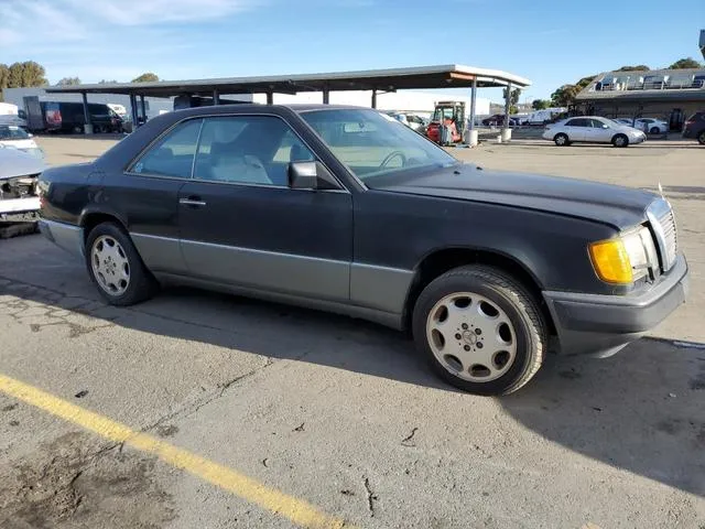 WDBEA51E2NB673330 1992 1992 Mercedes-Benz 300- CE 4