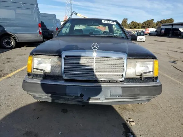 WDBEA51E2NB673330 1992 1992 Mercedes-Benz 300- CE 5