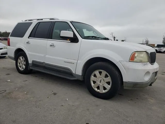 5LMFU27R63LJ27586 2003 2003 Lincoln Navigator 4