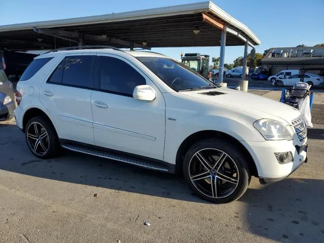 4JGBB25E89A520162 2009 2009 Mercedes-Benz ML-Class 4