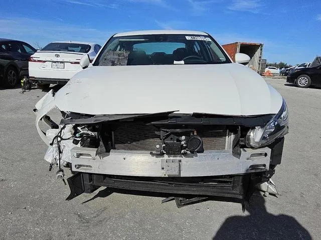 1N4BL4BV5MN380709 2021 2021 Nissan Altima- S 5