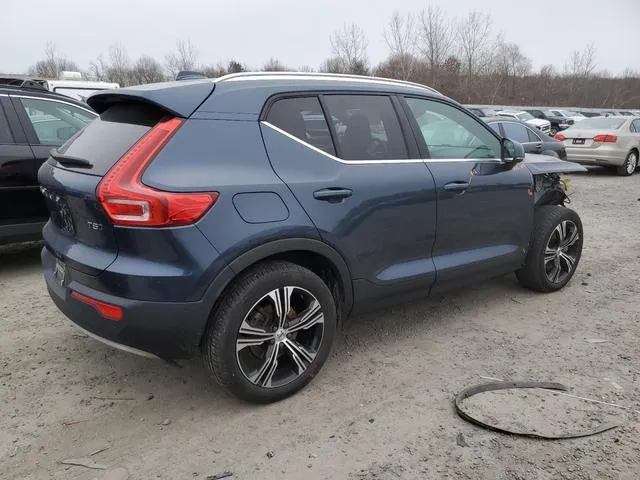 YV4162UL7M2543503 2021 2021 Volvo XC40- T5 Inscription 3