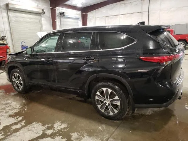 5TDGZRBH0NS212879 2022 2022 Toyota Highlander- Xle 2