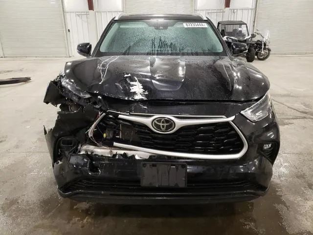 5TDGZRBH0NS212879 2022 2022 Toyota Highlander- Xle 5