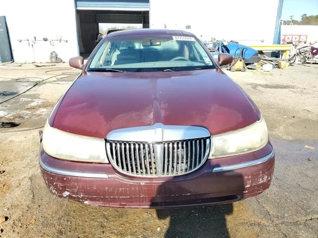 1LNHM81W1YY918390 2000 2000 Lincoln Town Car- Executive 5