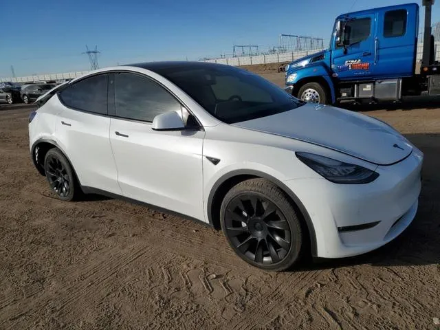 5YJYGAEE3MF253085 2021 2021 Tesla MODEL Y 4