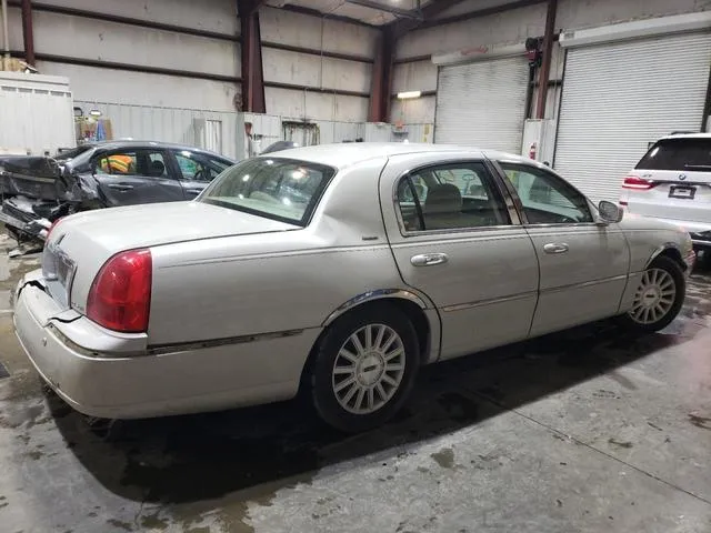 1LNHM83W04Y649628 2004 2004 Lincoln Town Car- Ultimate 3