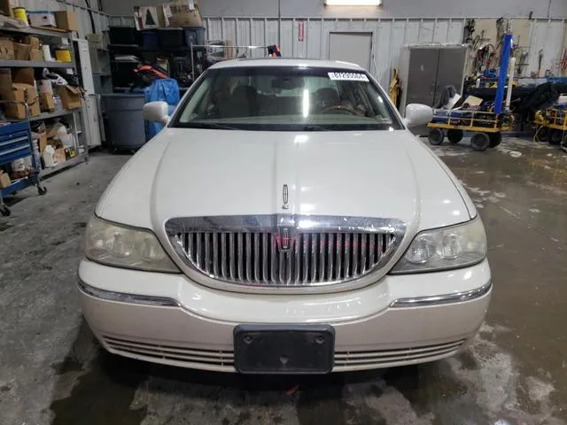 1LNHM83W04Y649628 2004 2004 Lincoln Town Car- Ultimate 5