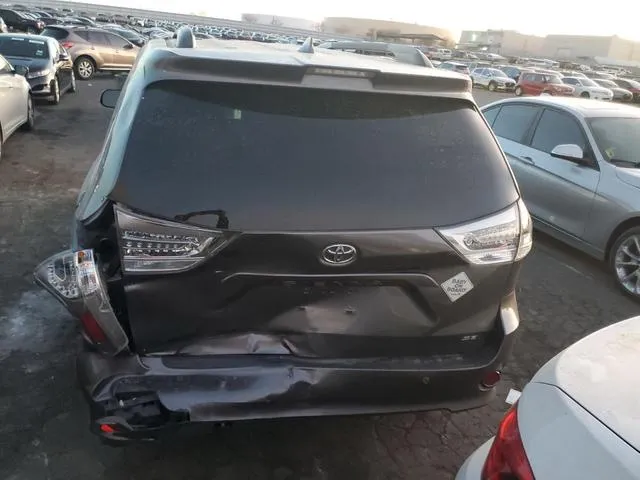 5TDXZ3DC0JS942543 2018 2018 Toyota Sienna- SE 6