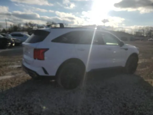 5XYRKDLF8NG152344 2022 2022 KIA Sorento- SX 3