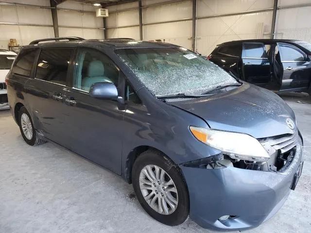 5TDYK3DC8GS752393 2016 2016 Toyota Sienna- Xle 4