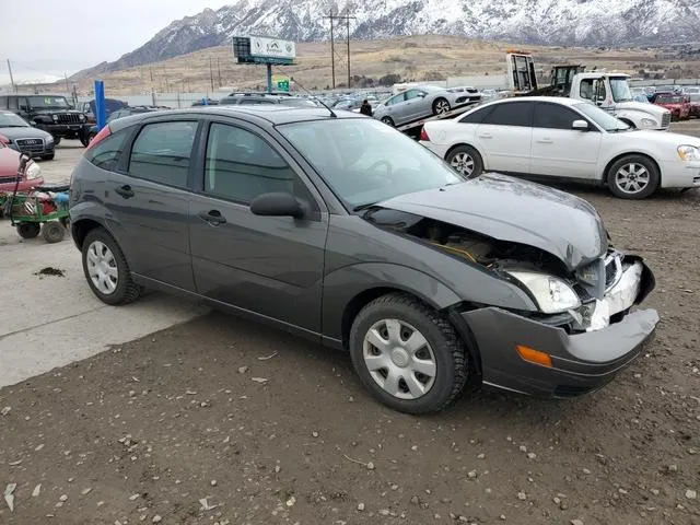 3FAFP37N85R110901 2005 2005 Ford Focus- ZX5 4