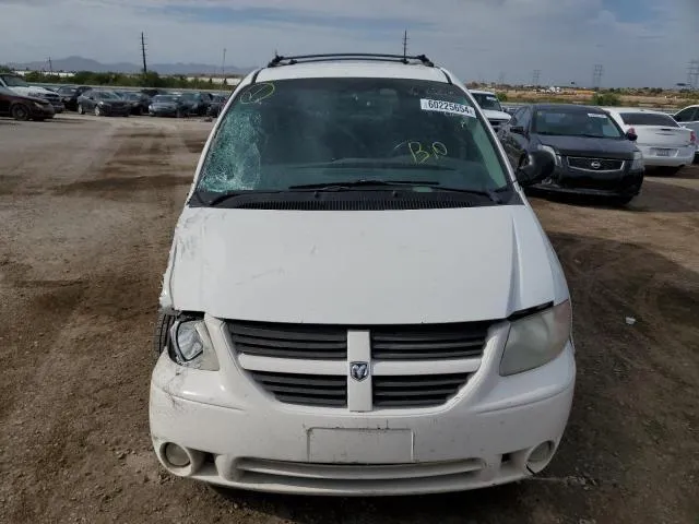 2D4GP44L05R404180 2005 2005 Dodge Grand Caravan- Sxt 5