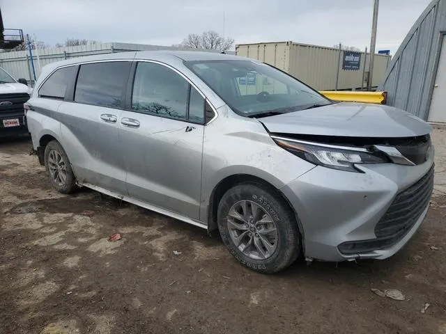 5TDKSKFC3NS062920 2022 2022 Toyota Sienna- LE 4