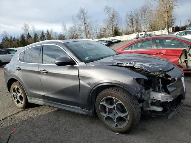 ZASFAKANXJ7B83288 2018 2018 Alfa Romeo Stelvio 4