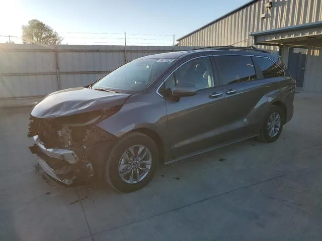 5TDYRKEC9NS135148 2022 2022 Toyota Sienna- Xle 1