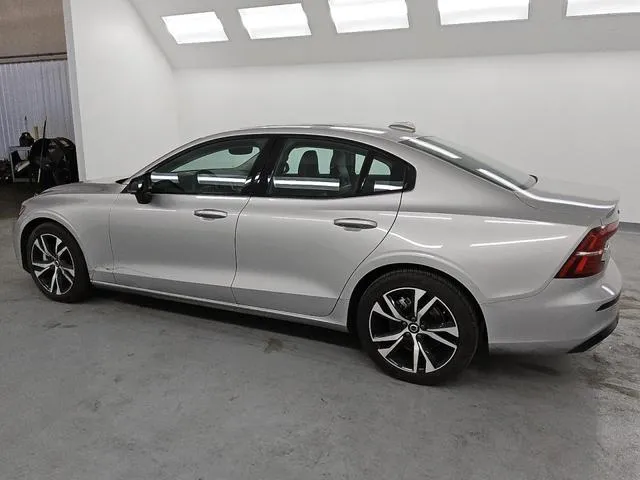 7JRL12FJ9SG362426 2025 2025 Volvo S60- Core 2