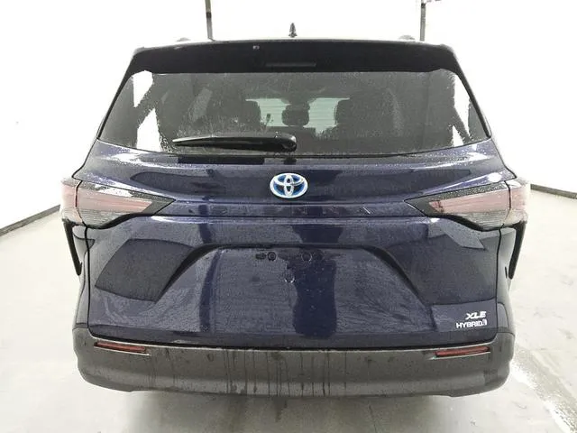 5TDJRKECXRS180770 2024 2024 Toyota Sienna- Xle 6