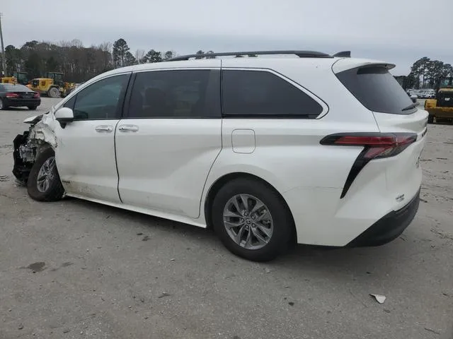 5TDYRKEC2MS006408 2021 2021 Toyota Sienna- Xle 2