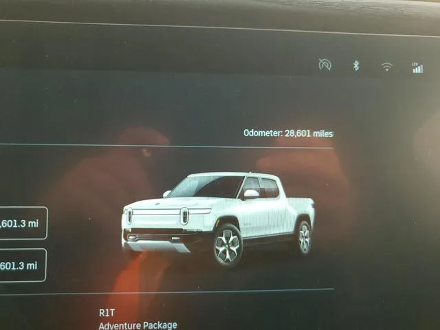 7FCTGAAA9NN014280 2022 2022 Rivian R1T- Adventure 9