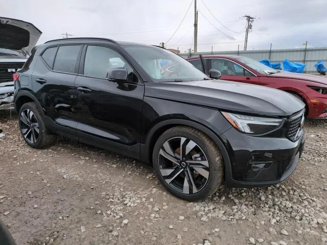 YV4L12UC0S2509696 2025 2025 Volvo XC40- Plus 4