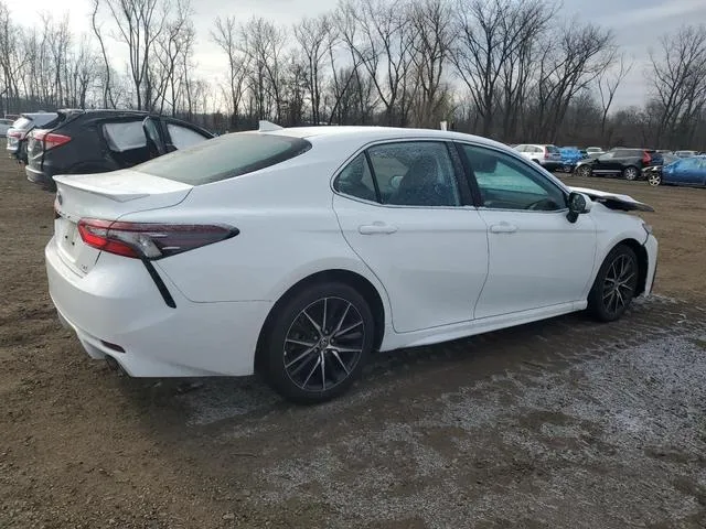 4T1G11BK4NU067888 2022 2022 Toyota Camry- SE 3