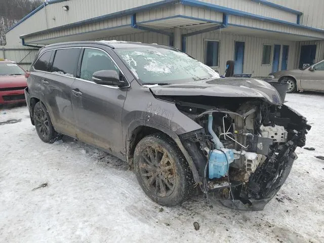 5TDJZRFH9KS578755 2019 2019 Toyota Highlander- SE 4