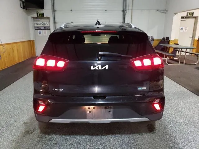 KNDCB3LCXN5547575 2022 2022 KIA Niro- LX 6