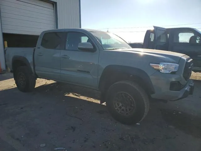 3TYCZ5AN3NT098735 2022 2022 Toyota Tacoma- Double Cab 4