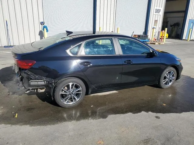 3KPF24AD2PE599174 2023 2023 KIA Forte- LX 3