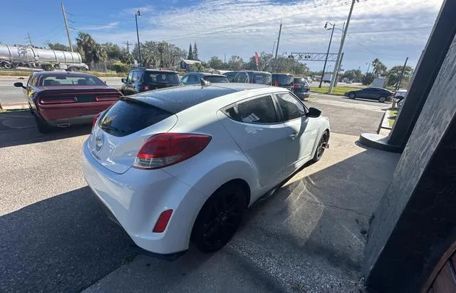 KMHTC6AD6CU036826 2012 2012 Hyundai Veloster 4