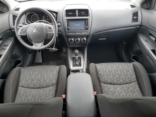 JA4APUAU5NU017489 2022 2022 Mitsubishi Outlander- ES 8