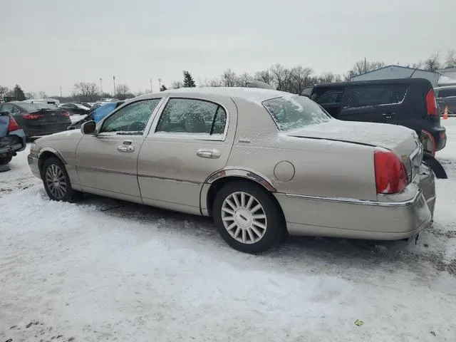 1LNHM81W53Y619994 2003 2003 Lincoln Town Car- Executive 2