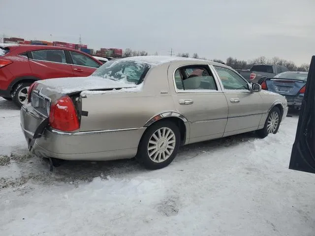 1LNHM81W53Y619994 2003 2003 Lincoln Town Car- Executive 3