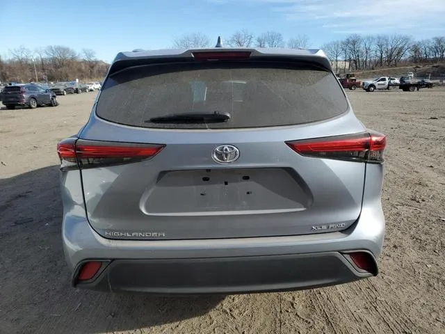 5TDGZRBH0MS112635 2021 2021 Toyota Highlander- Xle 6