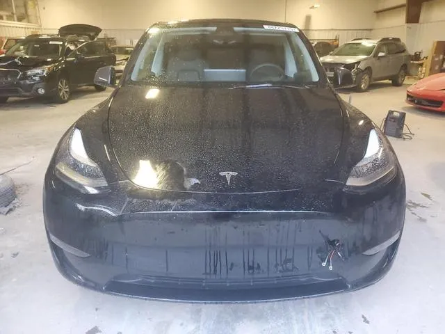 7SAYGAEE6SF235776 2025 2025 Tesla MODEL Y 5