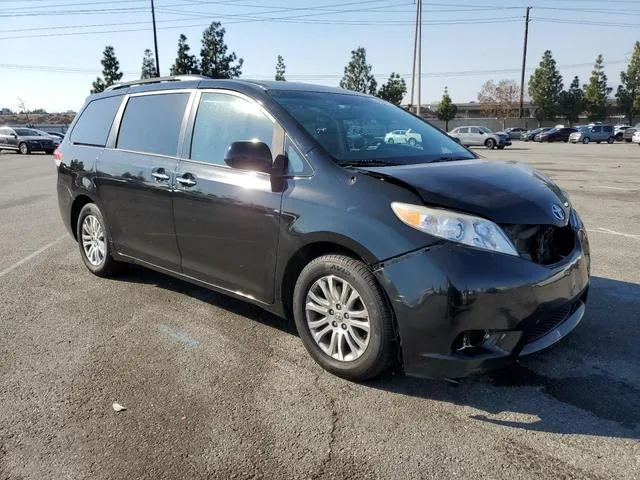 5TDYK3DC3DS393286 2013 2013 Toyota Sienna- Xle 4