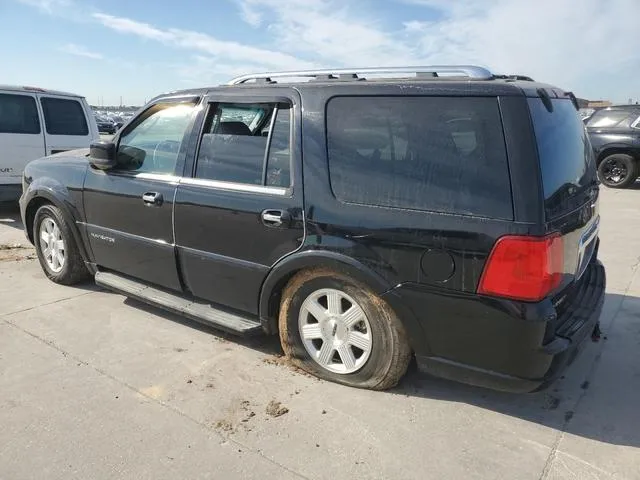 5LMFU285X5LJ11745 2005 2005 Lincoln Navigator 2