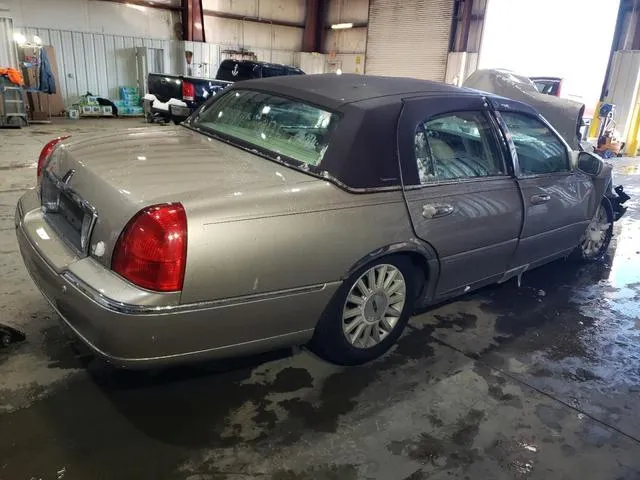 1LNHM82W73Y671609 2003 2003 Lincoln Town Car- Signature 3