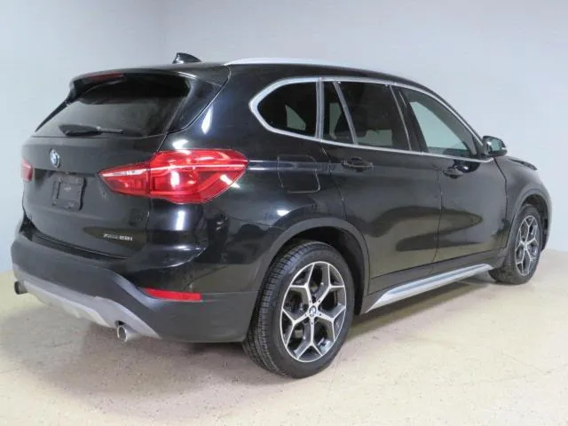 WBXHT3C35J5L33173 2018 2018 BMW X1- Xdrive28I 3