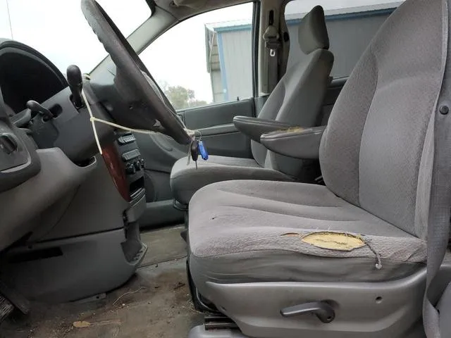 1A4GJ45R97B215153 2007 2007 Chrysler Town and Country- LX 7