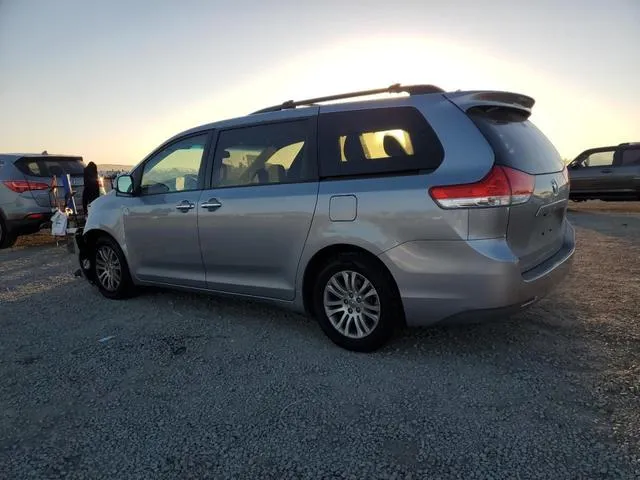 5TDYK3DCXDS361130 2013 2013 Toyota Sienna- Xle 2