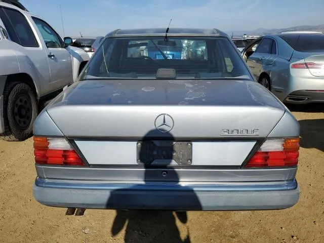 WDBEA30D4LB118356 1990 1990 Mercedes-Benz 300- E 6