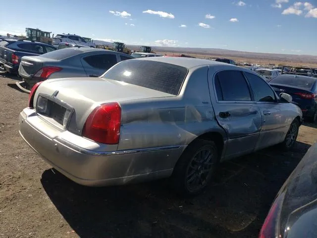 1LNHM83W94Y659204 2004 2004 Lincoln Town Car- Ultimate 3