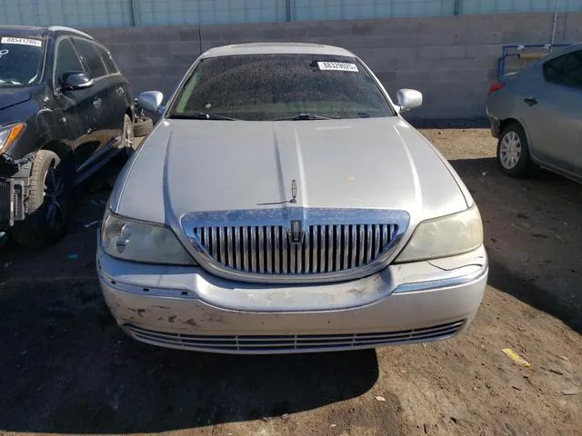 1LNHM83W94Y659204 2004 2004 Lincoln Town Car- Ultimate 5