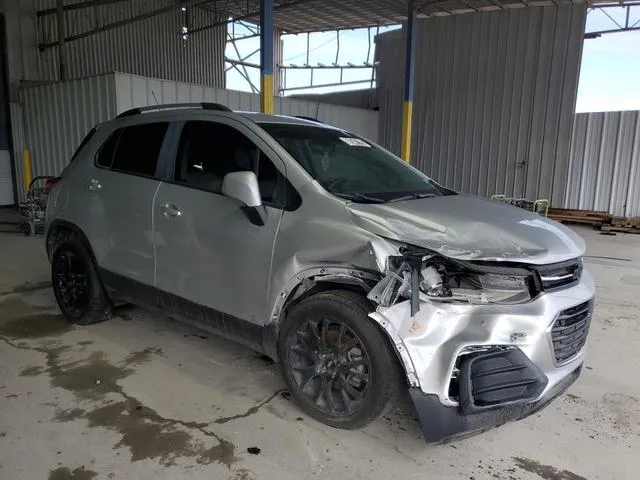 KL7CJLSM4NB505379 2022 2022 Chevrolet Trax- 1LT 4