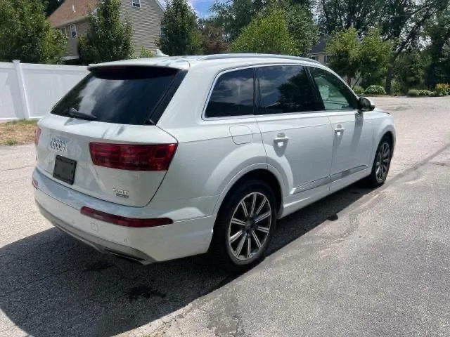 WA1VAAF70HD012760 2017 2017 Audi Q7- Prestige 4