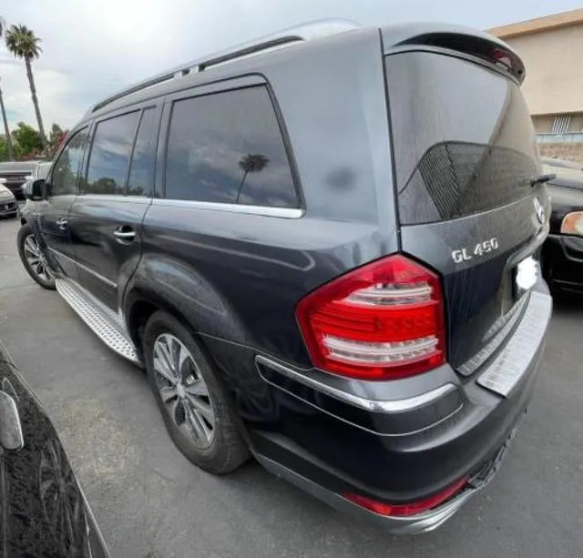 4JGBF7BE2AA560196 2010 2010 Mercedes-Benz GL-Class- 450 4Matic 3